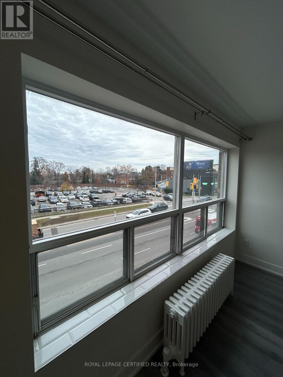 26 - 3464 Yonge Street, Toronto, ON - Indoor Photo Showing Other Room