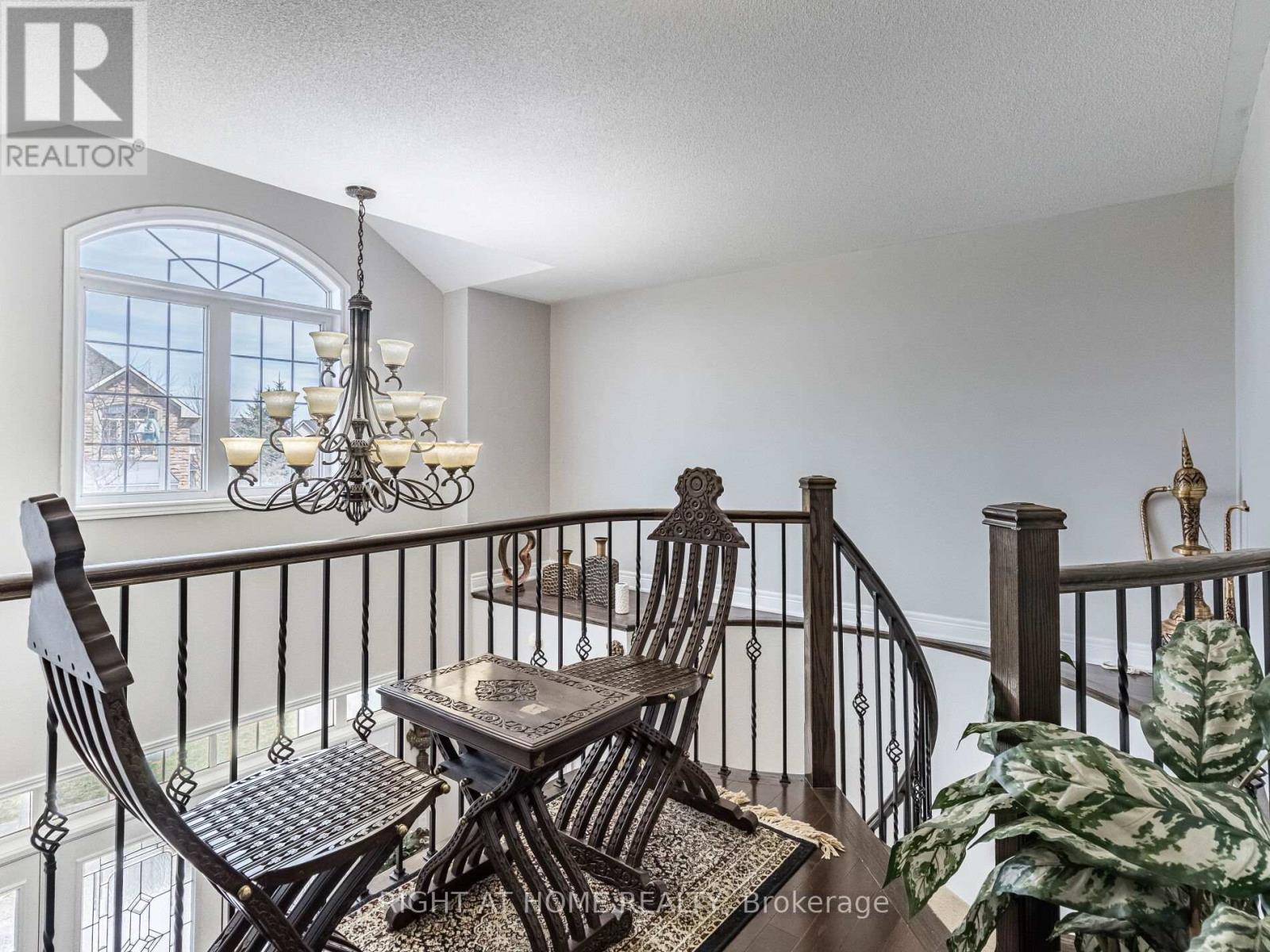 2340 Thruxton Drive, Oakville, ON