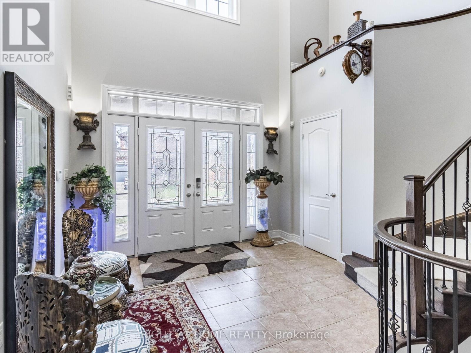 2340 Thruxton Drive, Oakville, ON