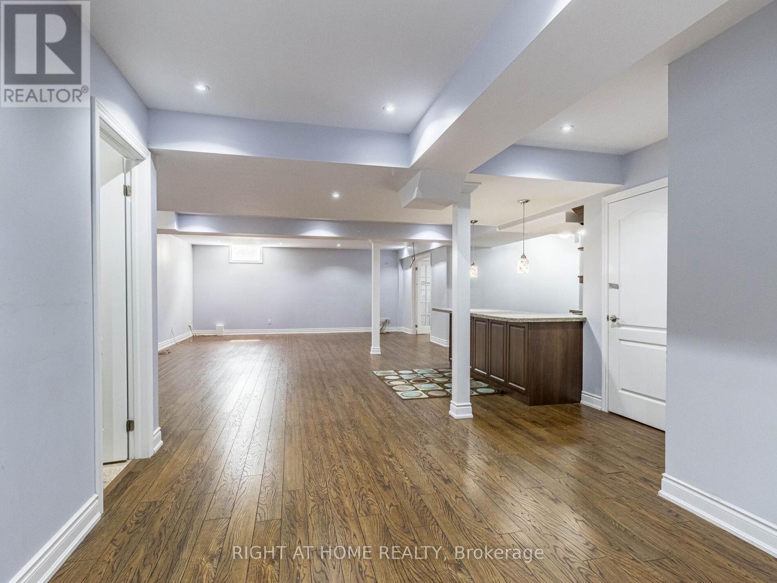 2340 Thruxton Drive, Oakville, ON