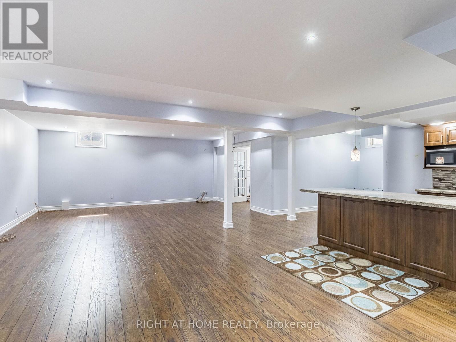 2340 Thruxton Drive, Oakville, ON