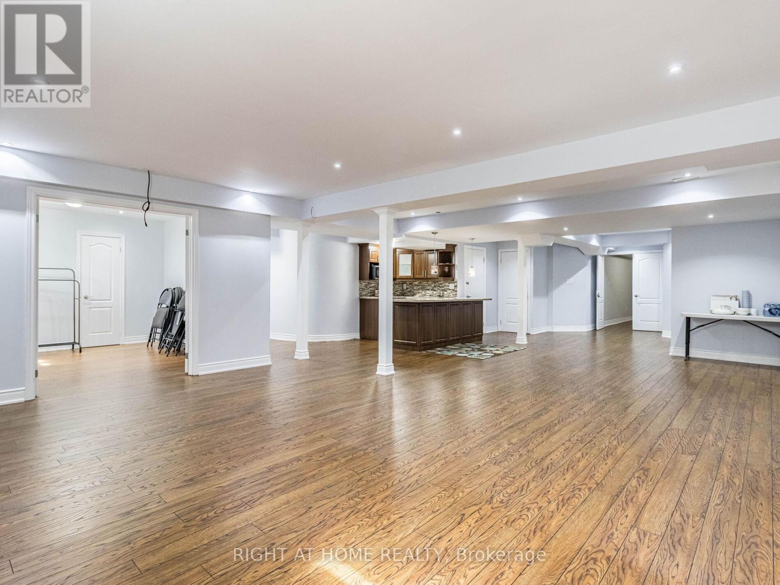 2340 Thruxton Drive, Oakville, ON