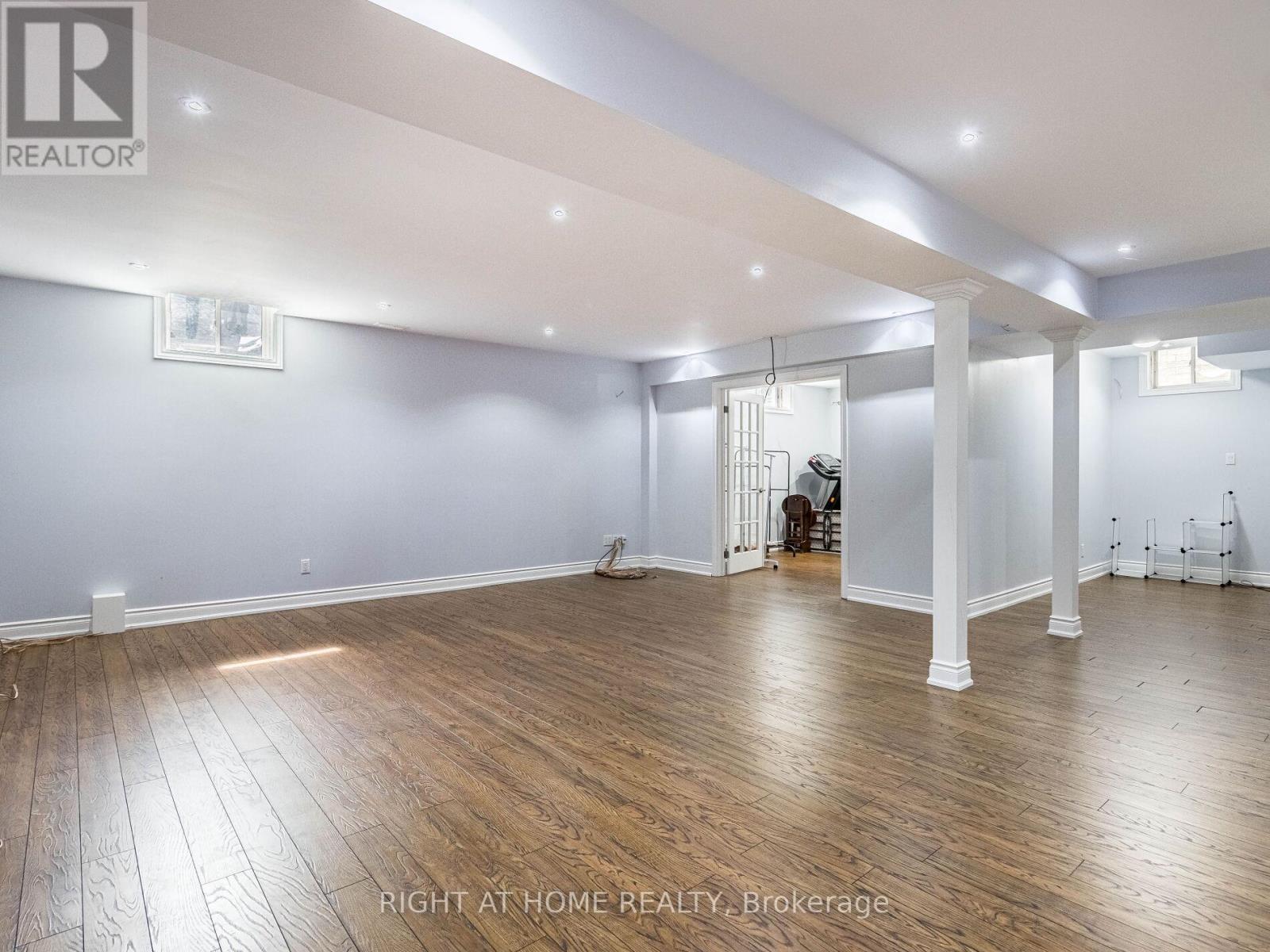 2340 Thruxton Drive, Oakville, ON - Indoor Photo Showing Other Room