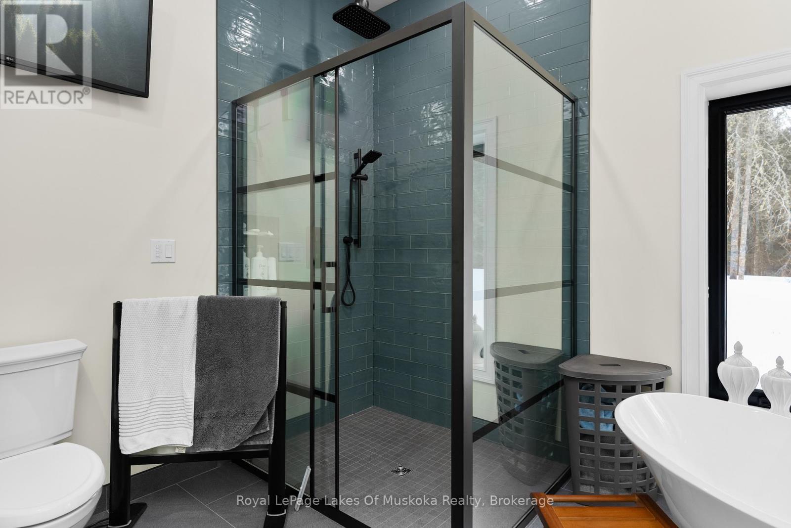 679 Boulder Road, South River, ON - Indoor Photo Showing Bathroom