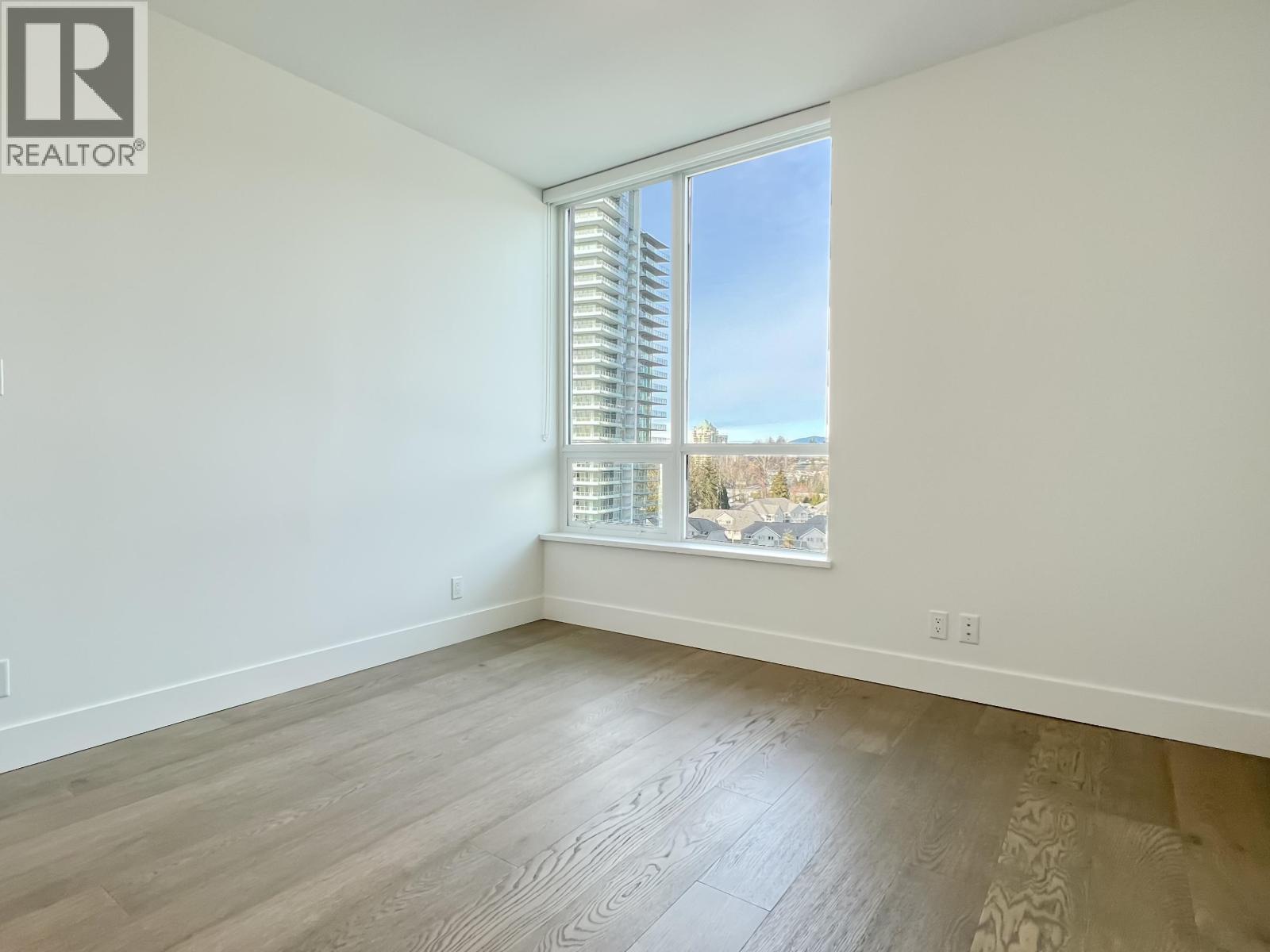 807 1675 Lions Gate Lane, North Vancouver, BC - Indoor Photo Showing Other Room