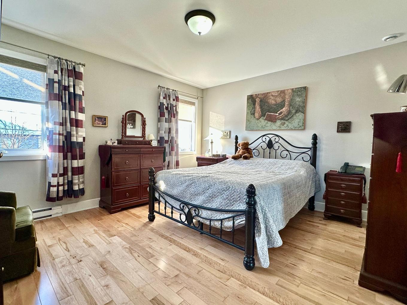 Chambre à coucher principale - 320 Rue Abigail, Lachute, QC - Indoor Photo Showing Bedroom
