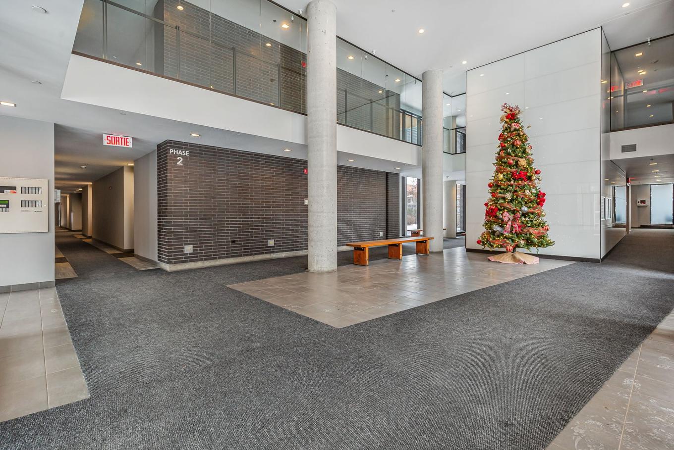 Hall - 538-5661 Av. De Chateaubriand, Montréal (Rosemont/La Petite-Patrie), QC - Indoor Photo Showing Other Room