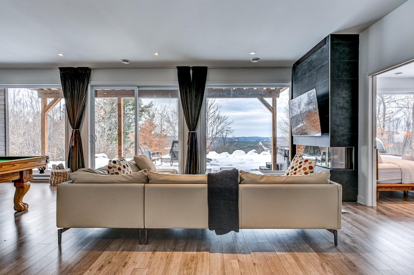 Family room - 165 Rue Du Denali, La Conception, QC - Indoor Photo Showing Living Room