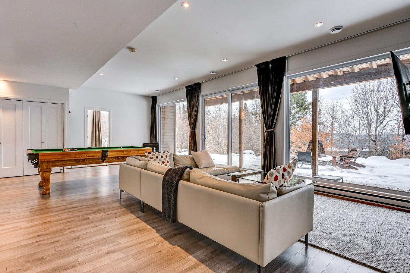 Family room - 165 Rue Du Denali, La Conception, QC - Indoor