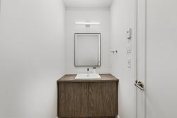 Powder room -