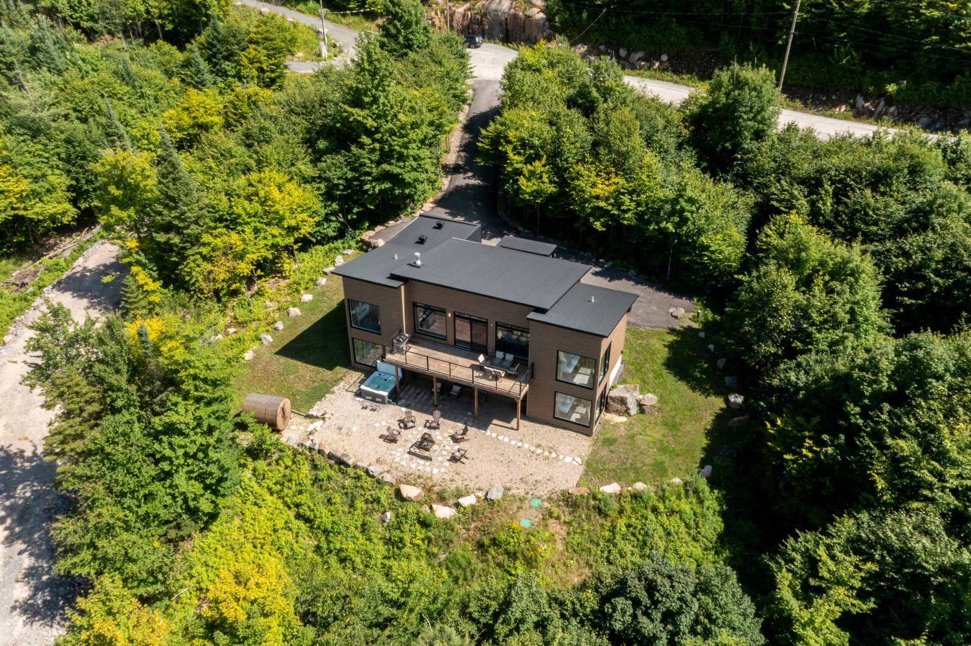 Back of Structure - 165 Rue Du Denali, La Conception, QC - Outdoor