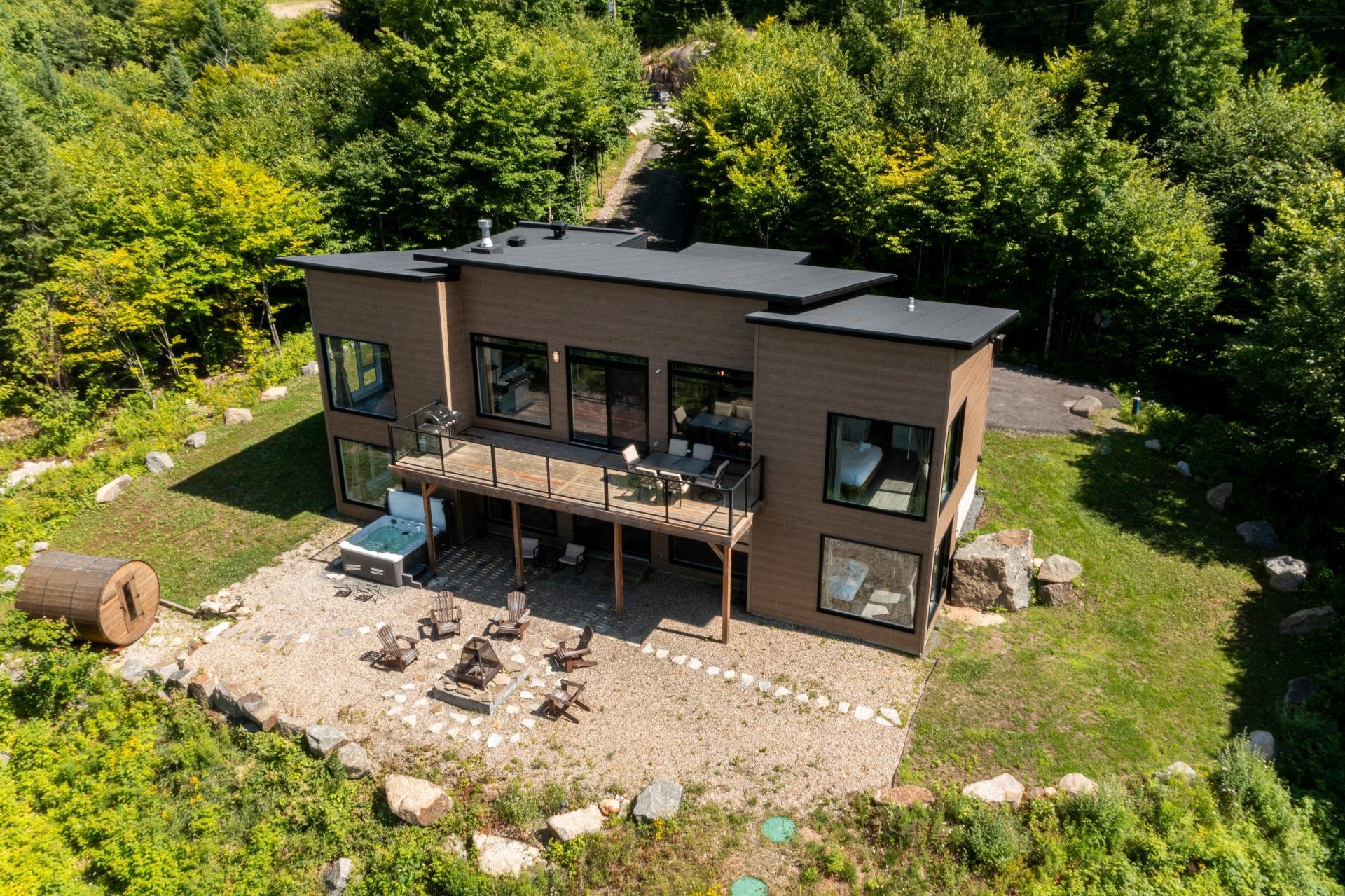 Back of Structure - 165 Rue Du Denali, La Conception, QC - Outdoor