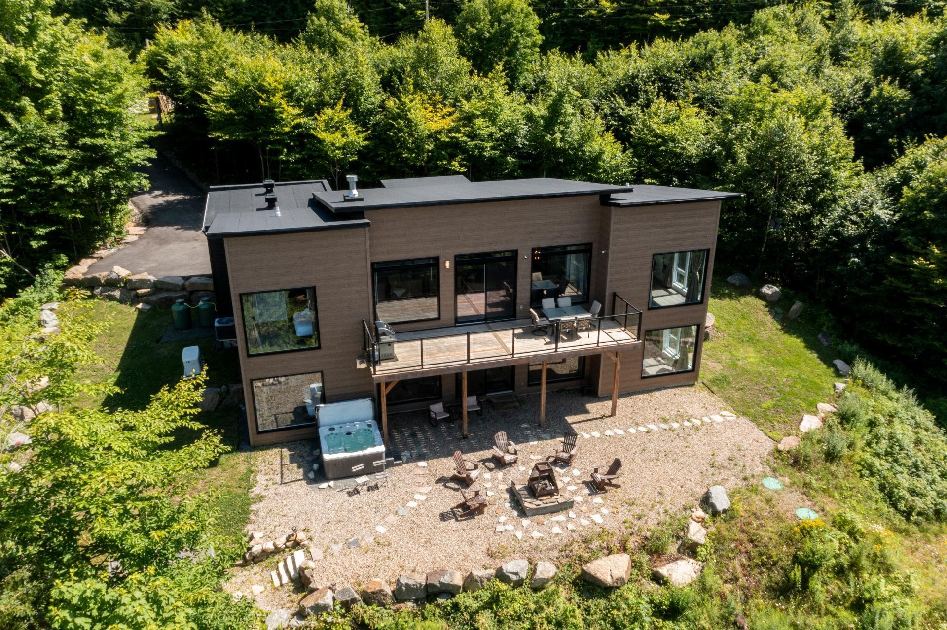 Back of Structure - 165 Rue Du Denali, La Conception, QC - Outdoor