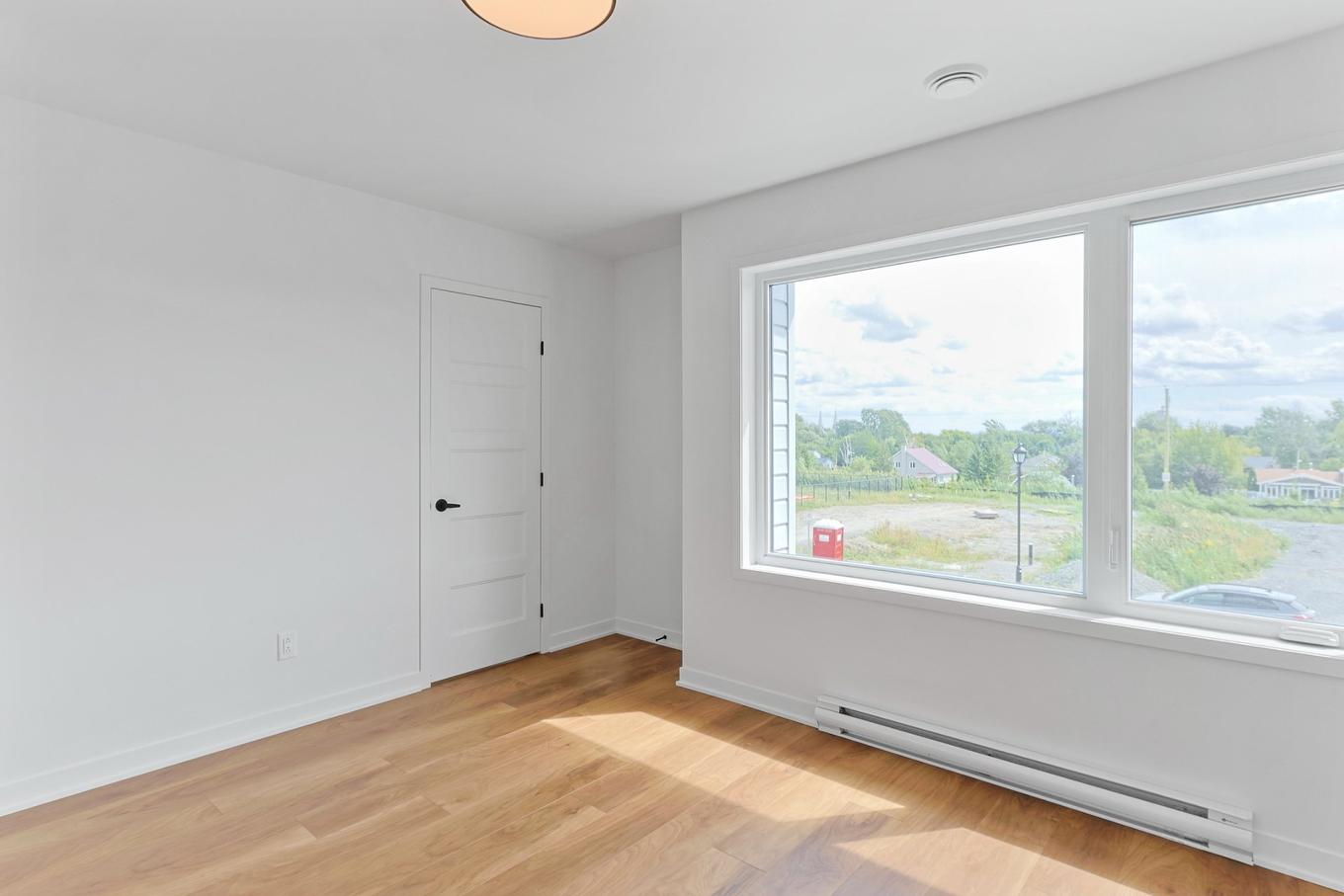 Primary bedroom - 55 Rue Des Pêcheurs, Saint-Louis-De-Gonzague, QC - Indoor Photo Showing Other Room