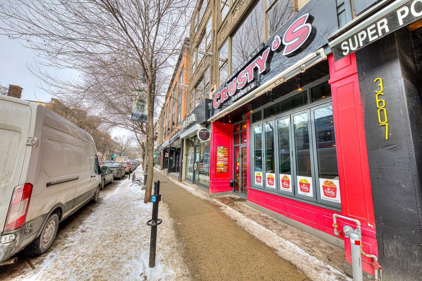 Frontage - 3611 Boul. St-Laurent, Montréal (Le Plateau-Mont-Royal), QC -
