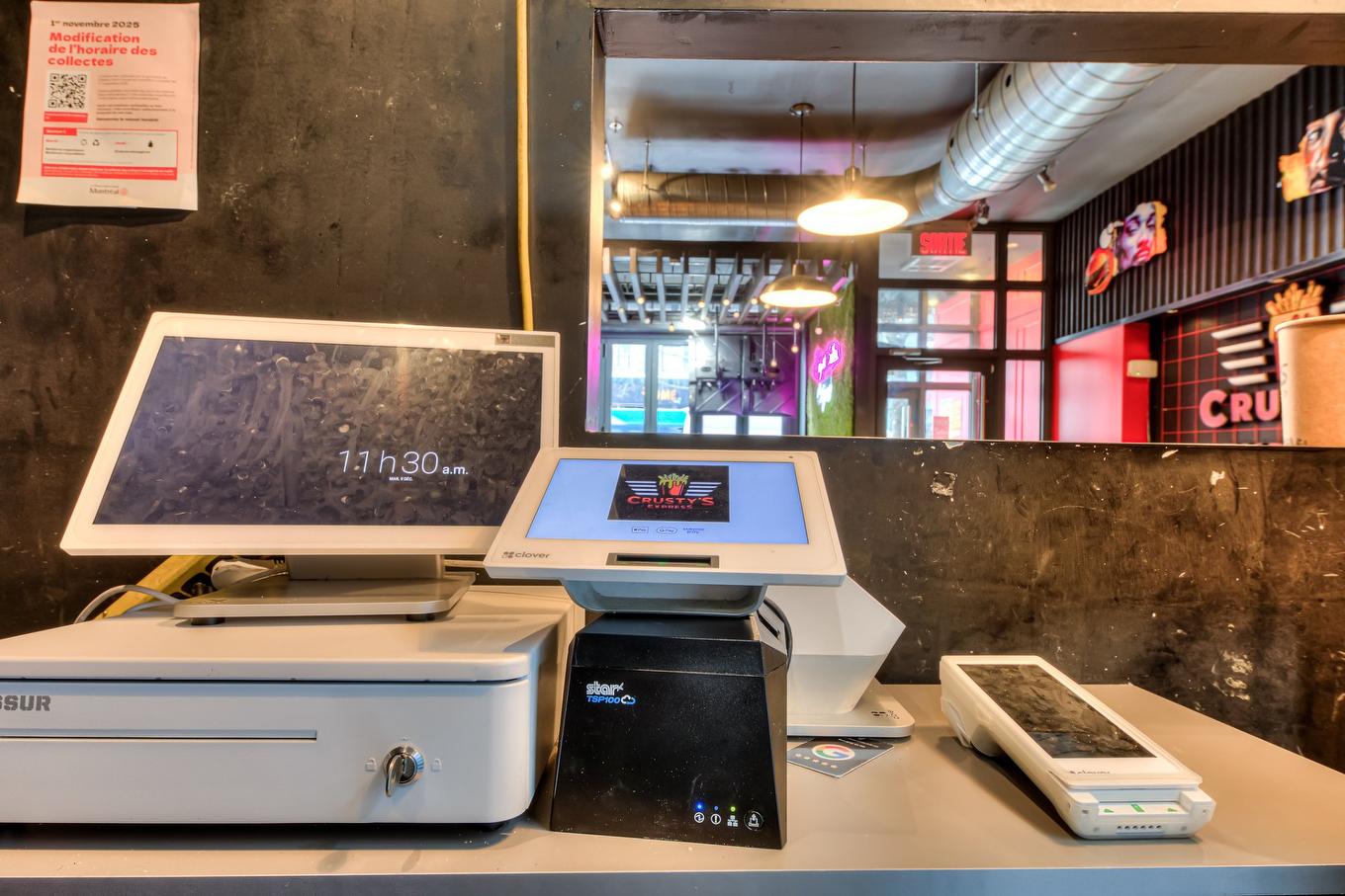 Interior - 3611 Boul. St-Laurent, Montréal (Le Plateau-Mont-Royal), QC - Indoor Photo Showing Other Room