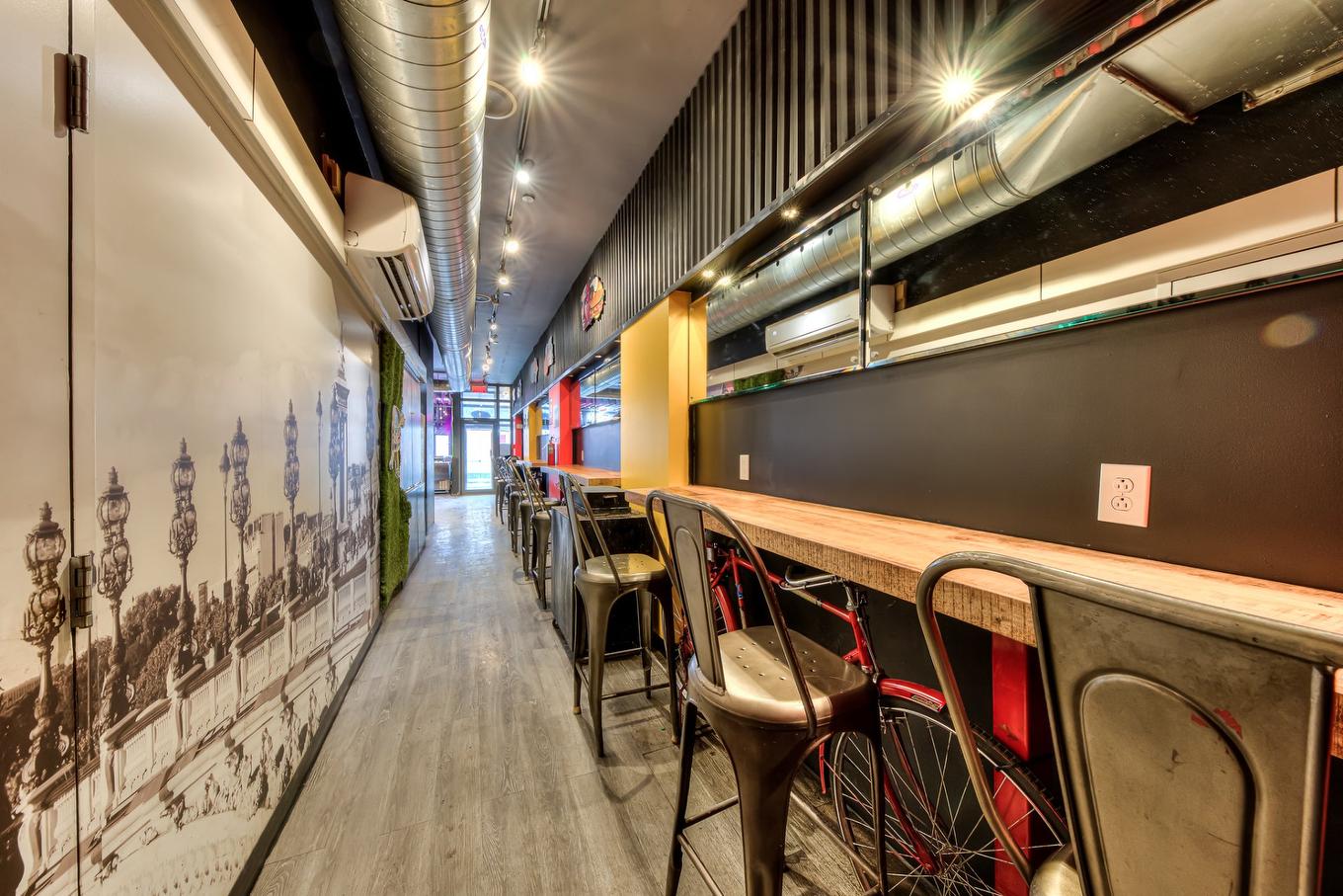 Interior - 3611 Boul. St-Laurent, Montréal (Le Plateau-Mont-Royal), QC - Indoor Photo Showing Other Room