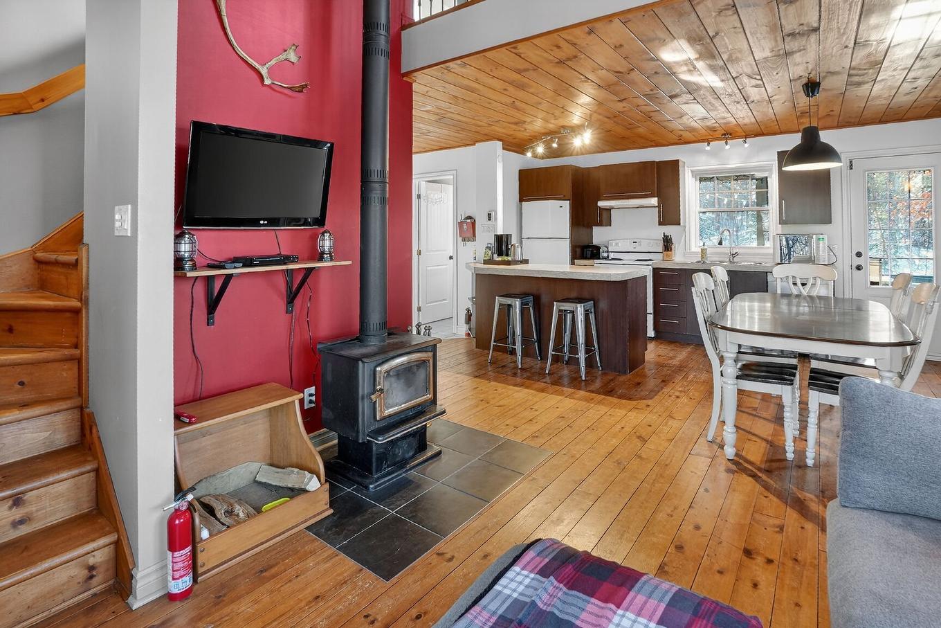 Vue d'ensemble - 4950 Ch. Laporte, Saint-Côme, QC - Indoor Photo Showing Dining Room