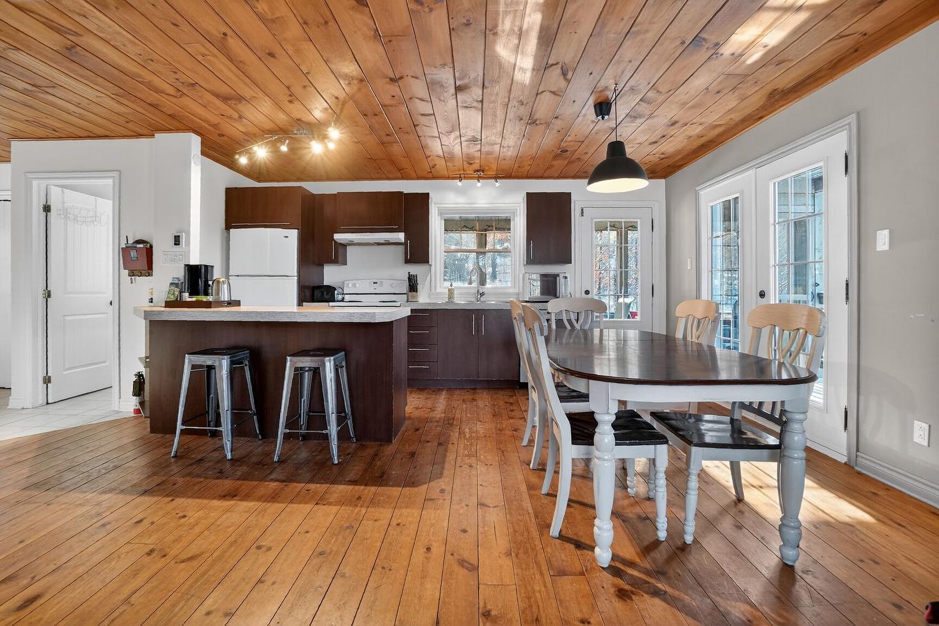 Vue d'ensemble - 4950 Ch. Laporte, Saint-Côme, QC - Indoor Photo Showing Dining Room