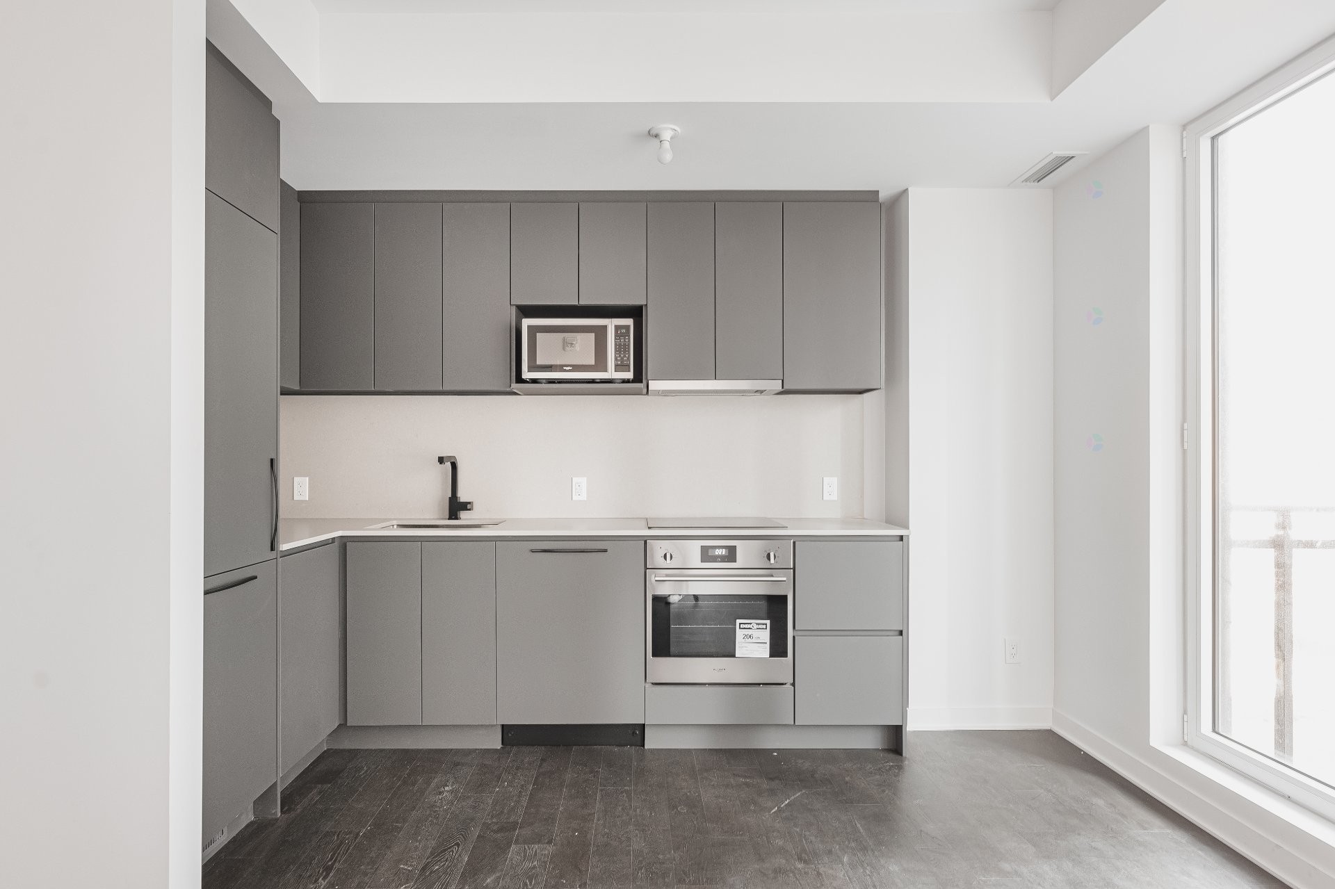 Cuisine - 801-1160 Rue Mackay, Montréal (Ville-Marie), QC - Indoor Photo Showing Kitchen