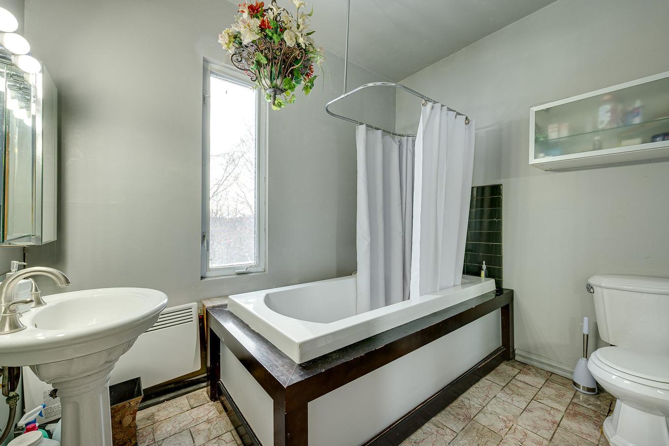 Bathroom - 4257 Rue Du Haut-Bois, Morin-Heights, QC - Indoor Photo Showing Bathroom