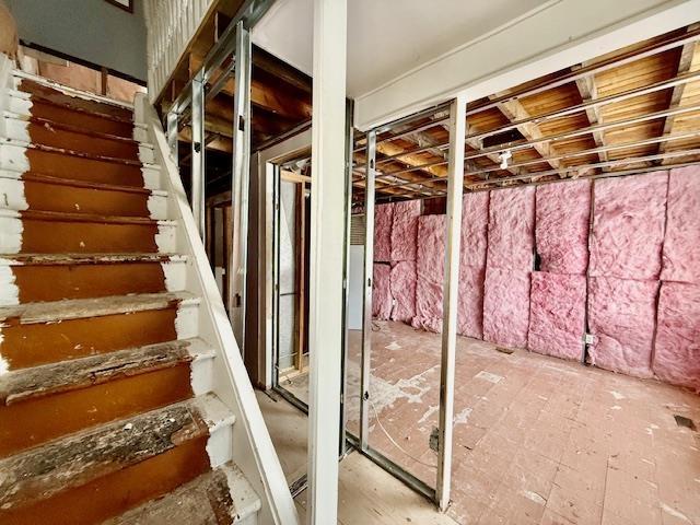 52 Empress Avenue N, Thunder Bay, ON - Indoor