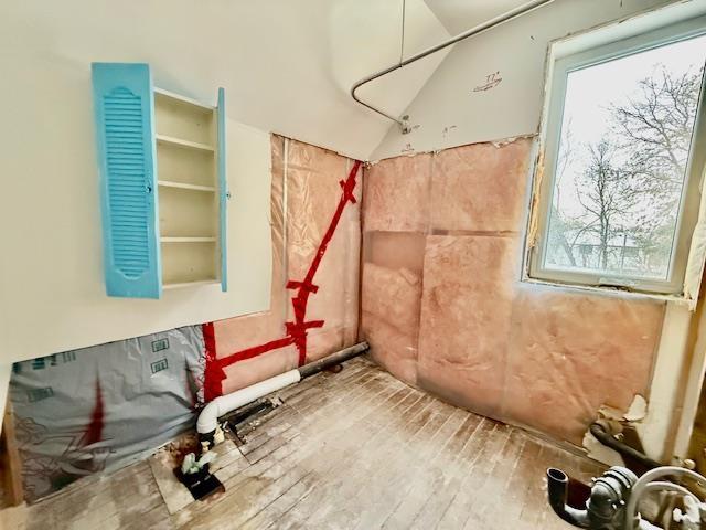 52 Empress Avenue N, Thunder Bay, ON - Indoor Photo Showing Other Room