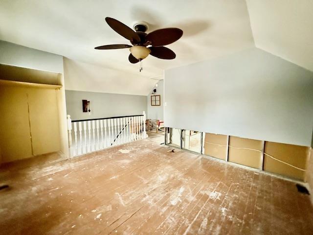 52 Empress Avenue N, Thunder Bay, ON - Indoor Photo Showing Other Room