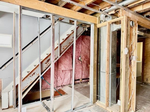 52 Empress Avenue N, Thunder Bay, ON - Indoor