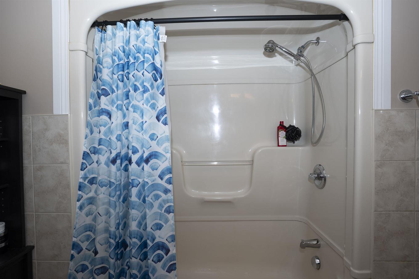 205 Windemere Avenue N, Thunder Bay, ON - Indoor Photo Showing Bathroom