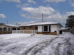 205 WINDEMERE Avenue N Thunder Bay, ON P7A 6B6