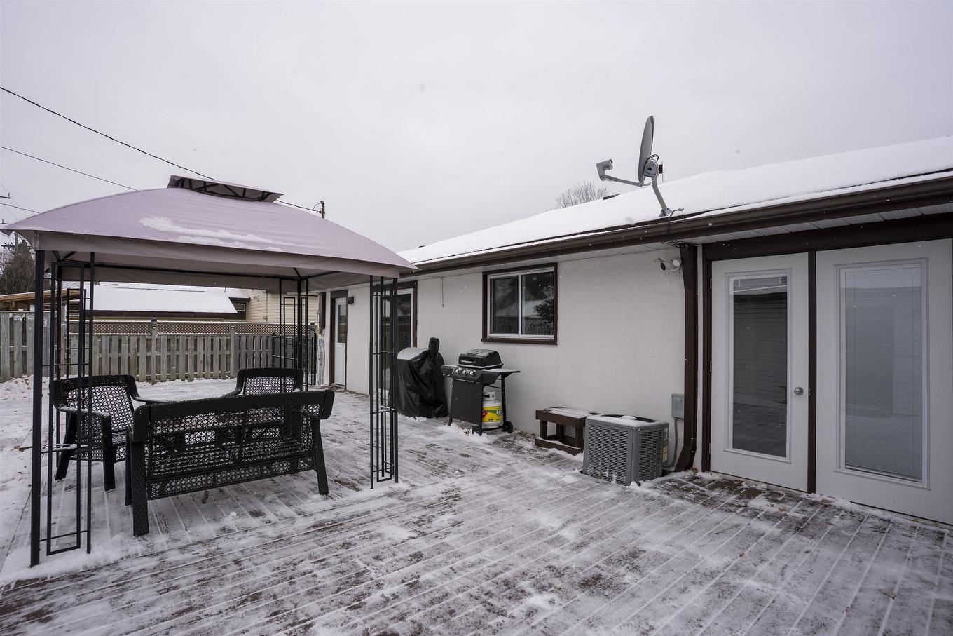 205 Windemere Avenue N, Thunder Bay, ON - Outdoor With Deck Patio Veranda With Exterior