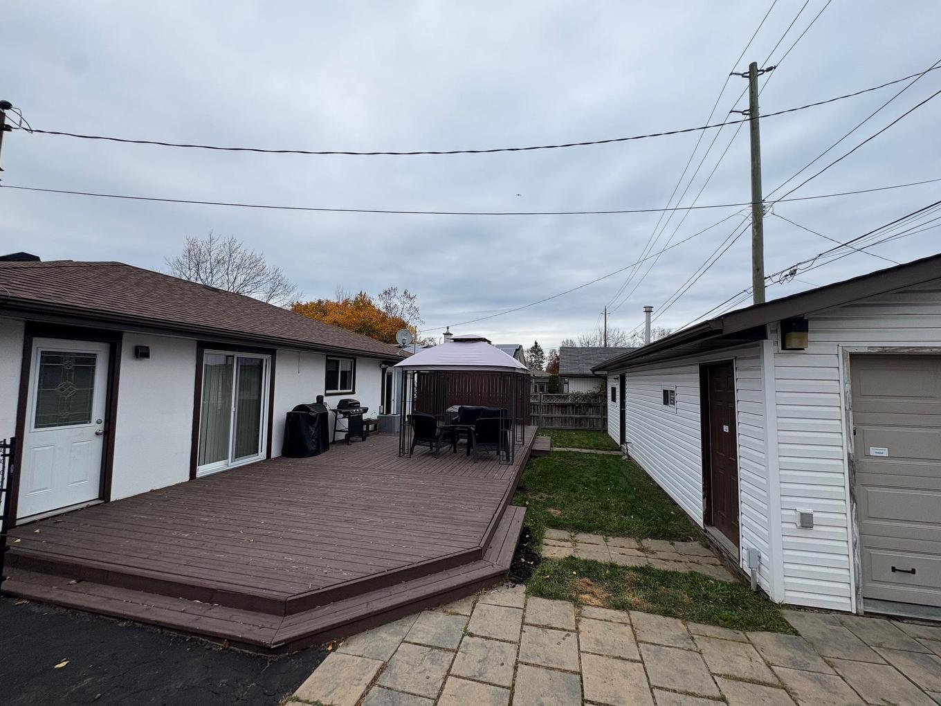 205 Windemere Avenue N, Thunder Bay, ON - Outdoor With Exterior