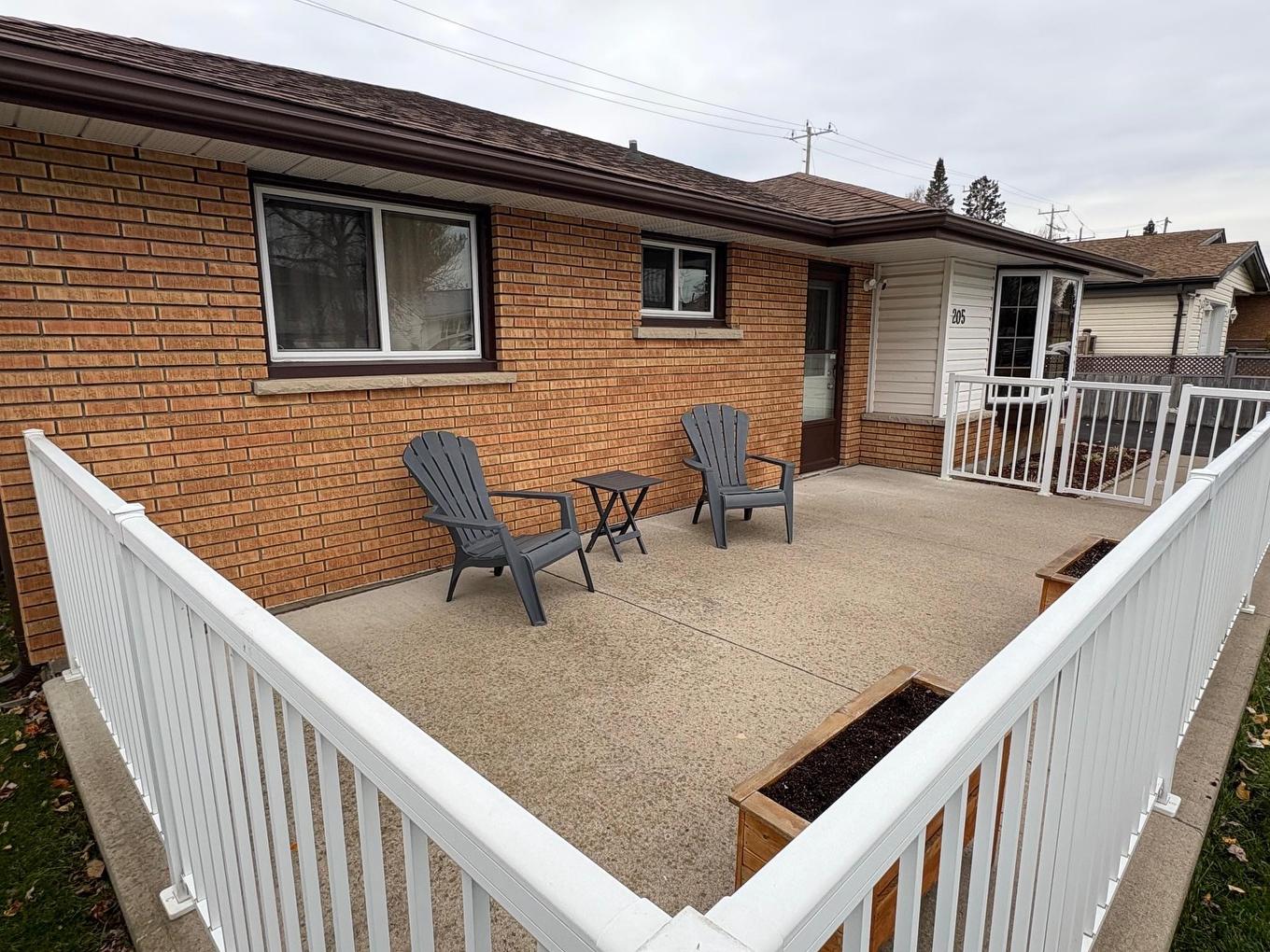 205 Windemere Avenue N, Thunder Bay, ON - Outdoor With Deck Patio Veranda With Exterior