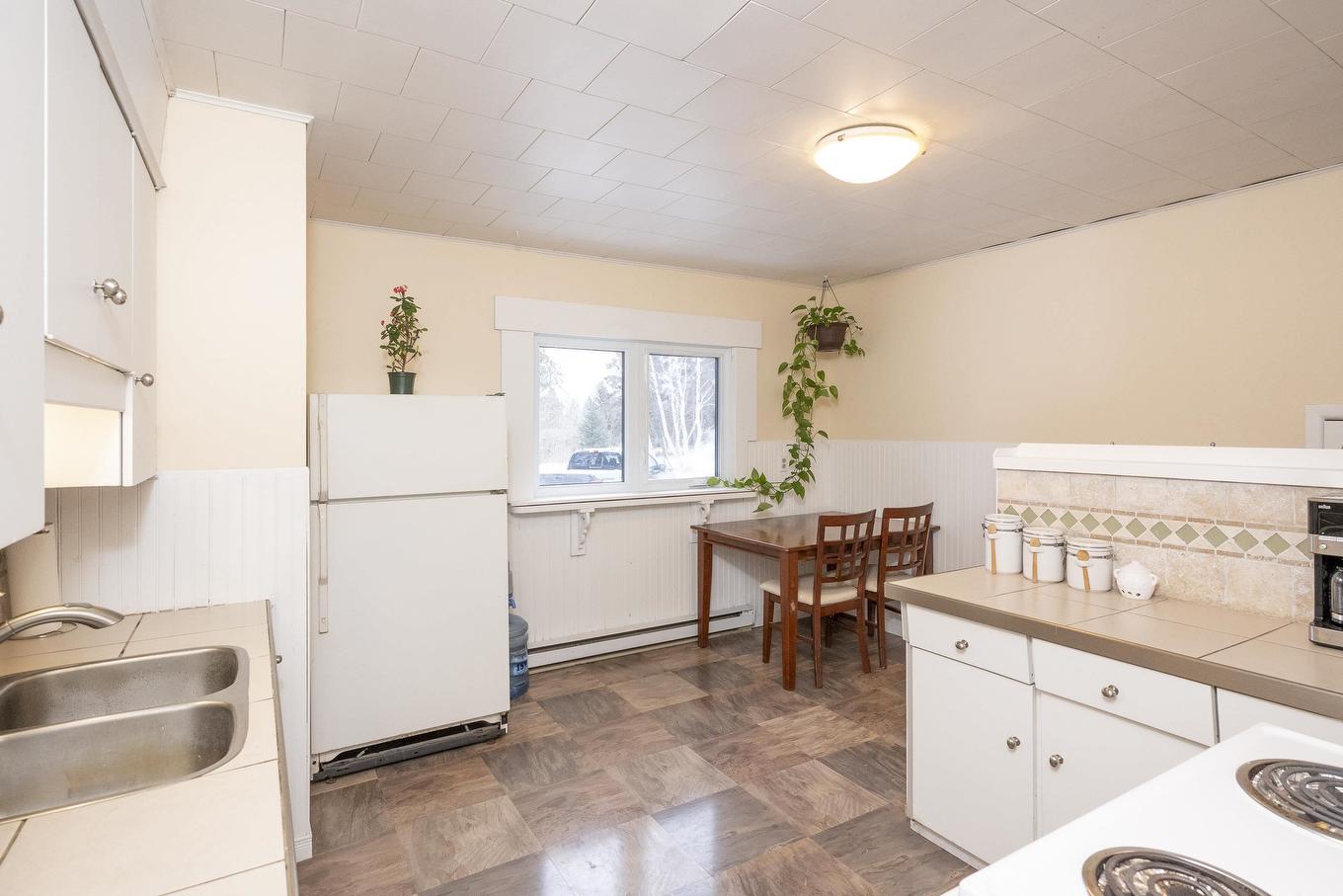 376 Lakeshore Drive, Shuniah, ON