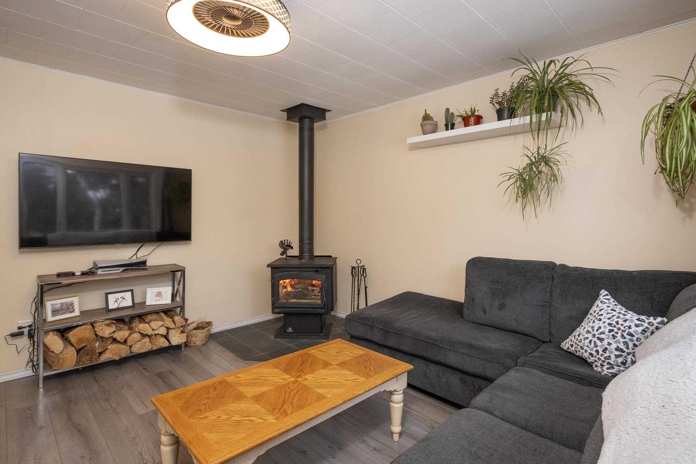 376 Lakeshore Drive, Shuniah, ON