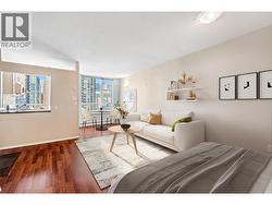 1202 1188 RICHARDS STREET Vancouver, BC V6B 3E6