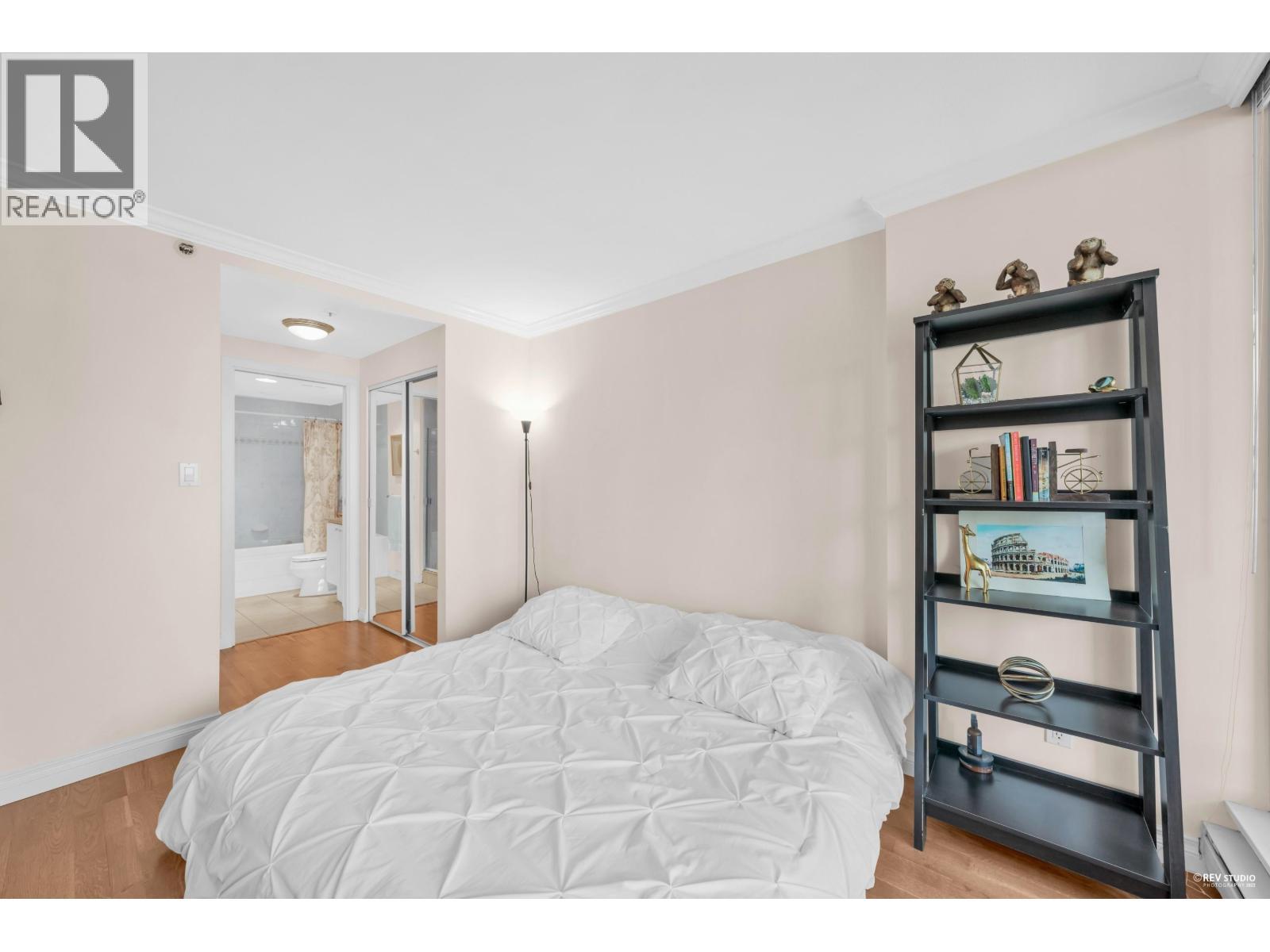 1708 1500 Hornby Street, Vancouver, BC - Indoor Photo Showing Bedroom