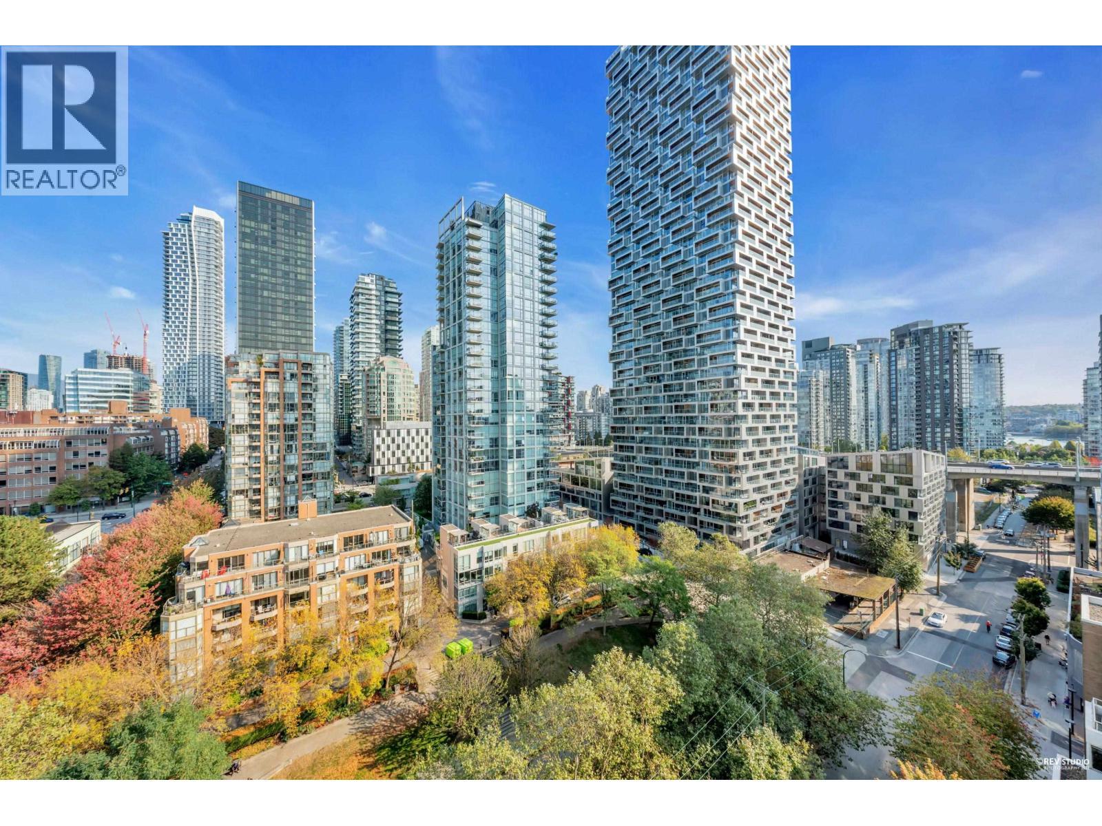 1708 1500 Hornby Street, Vancouver, BC - Outdoor With Facade