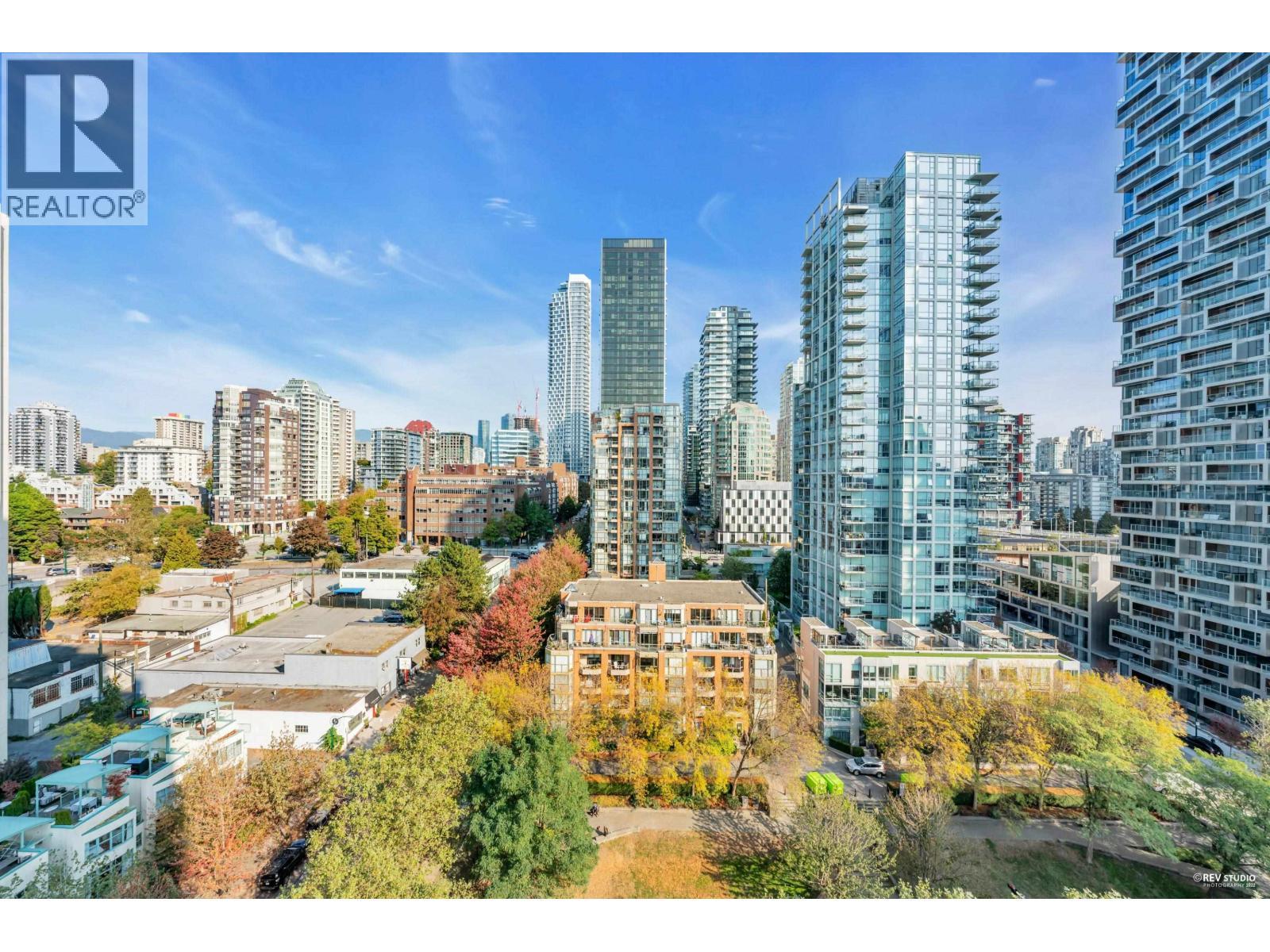 1708 1500 Hornby Street, Vancouver, BC - Outdoor With Facade