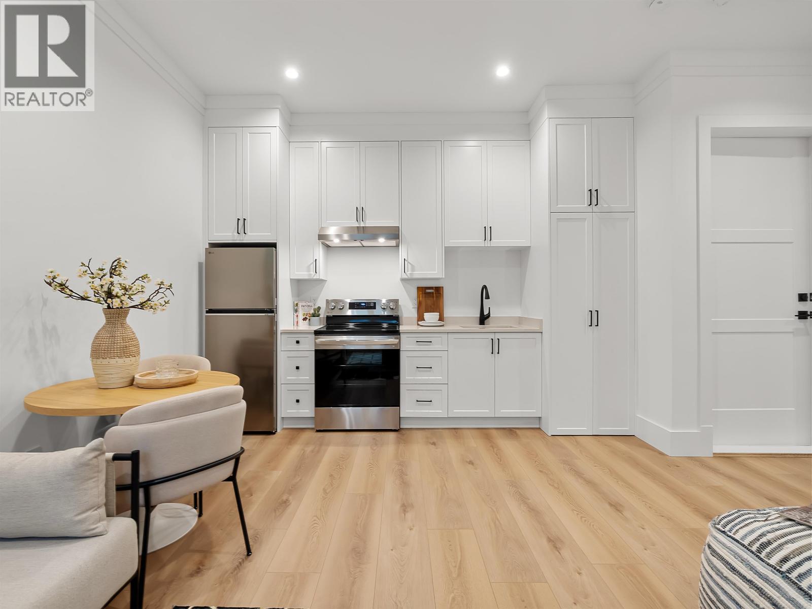 3428 Trumond Avenue, Richmond, BC - Indoor