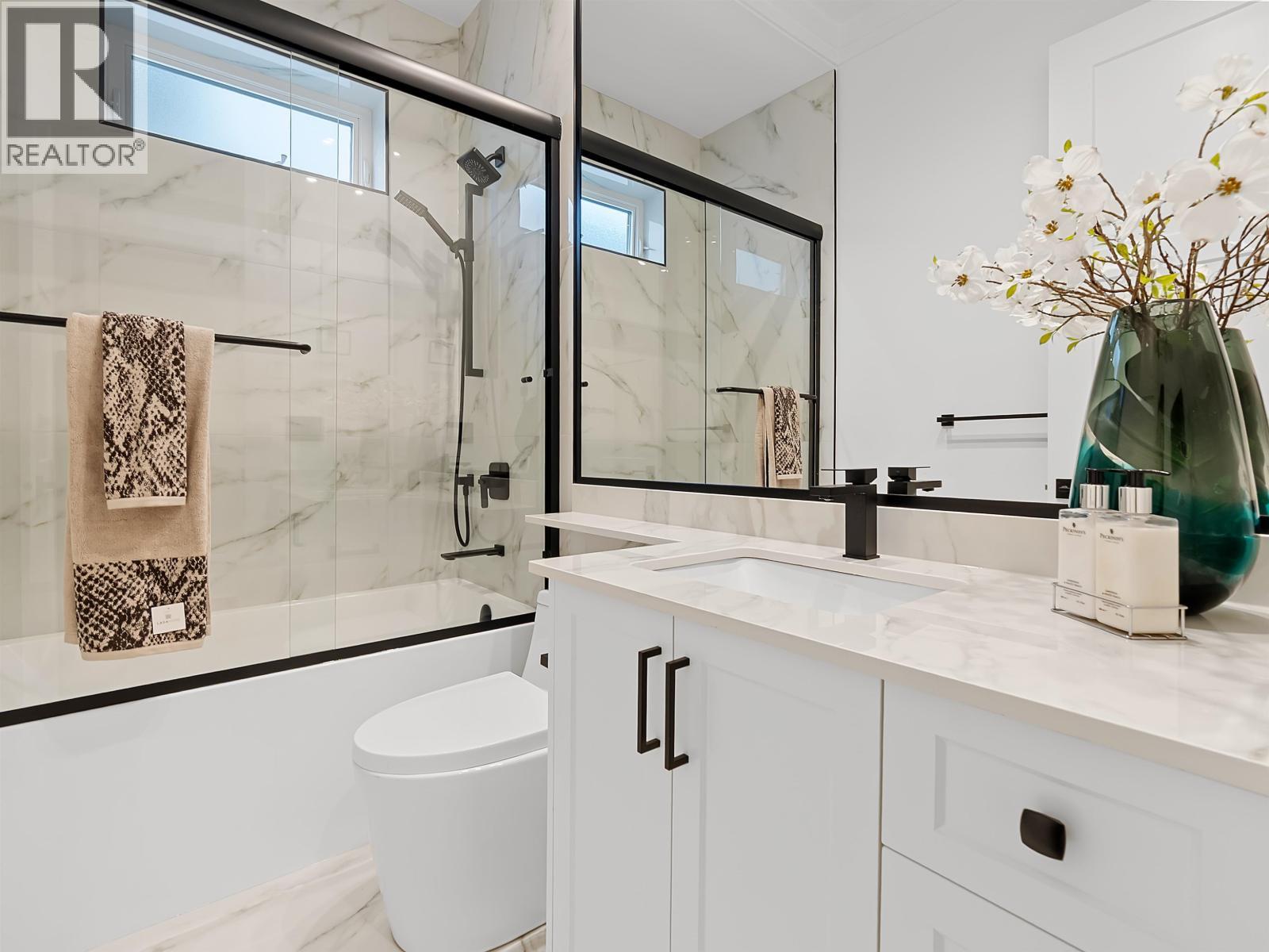 3428 Trumond Avenue, Richmond, BC - Indoor Photo Showing Bathroom