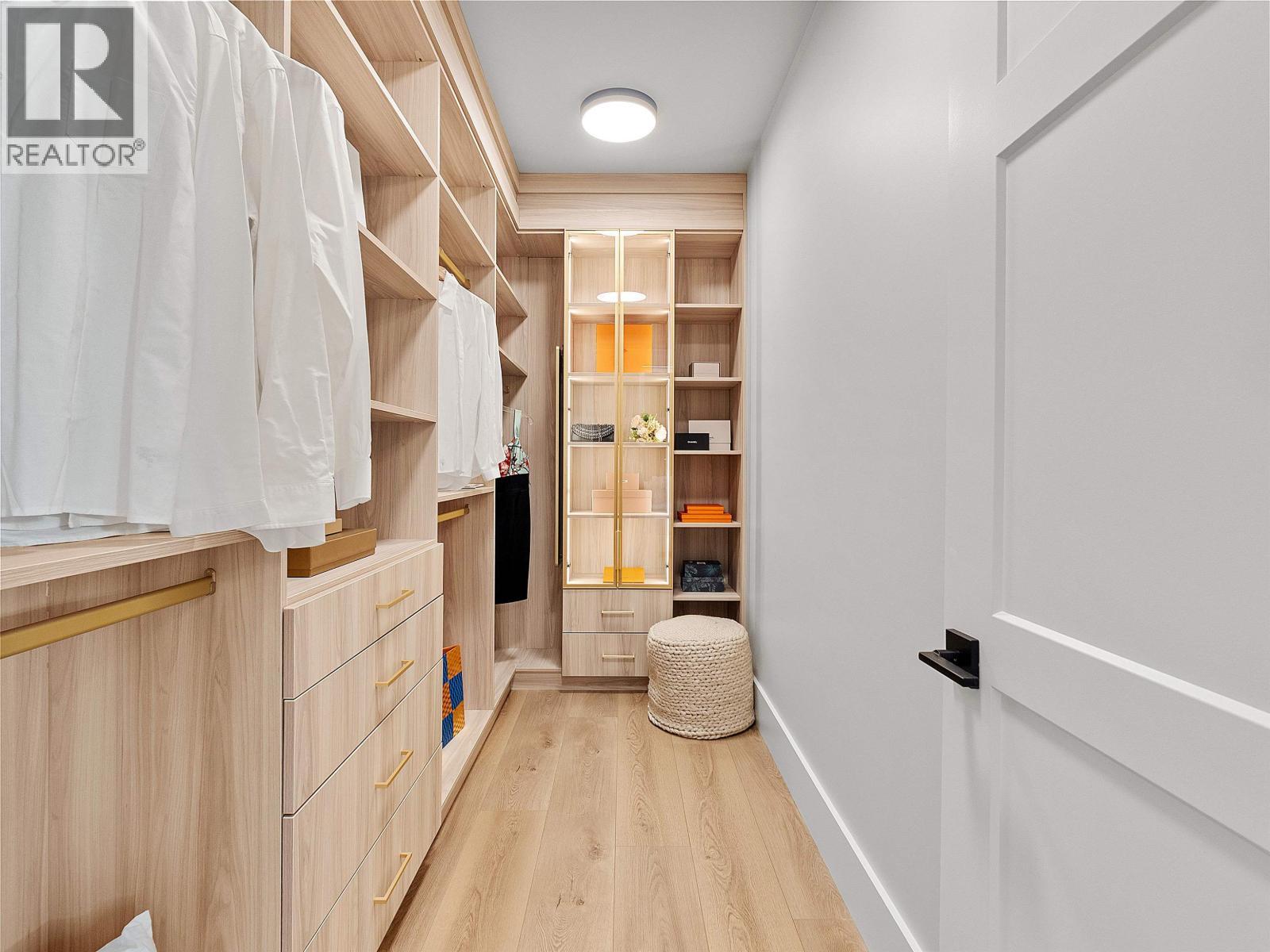 3428 Trumond Avenue, Richmond, BC - Indoor