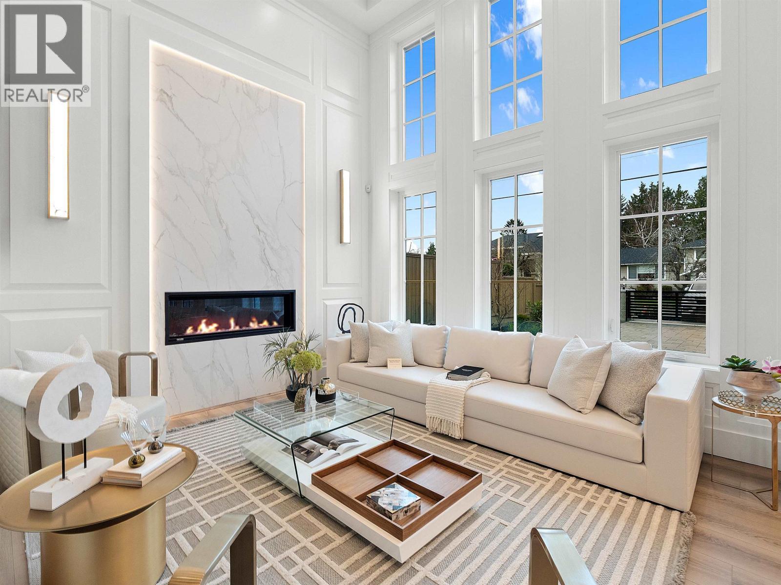 3428 Trumond Avenue, Richmond, BC - Indoor Photo Showing Living Room With Fireplace
