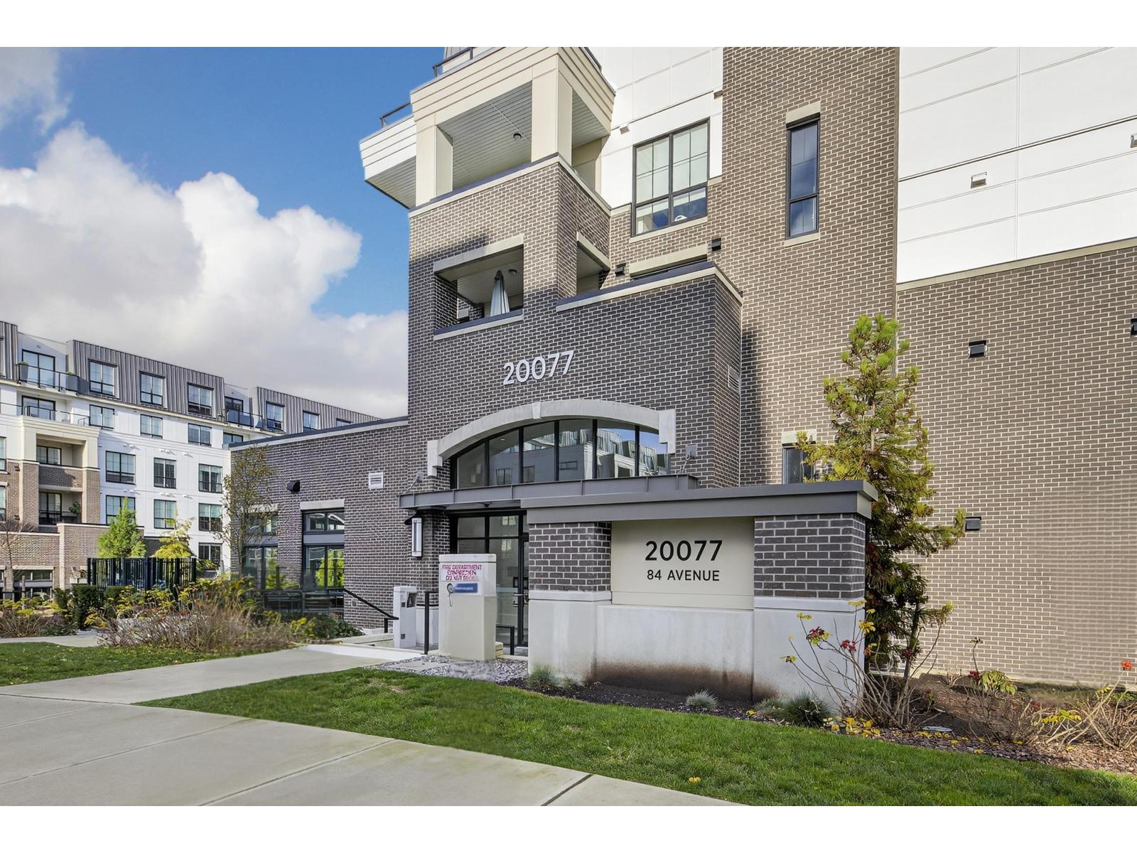 305 20077 84 Avenue, Langley, BC - Outdoor