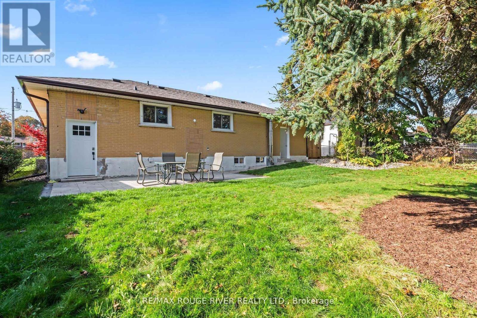 745 Glengrove Street, Oshawa, ON - Outdoor