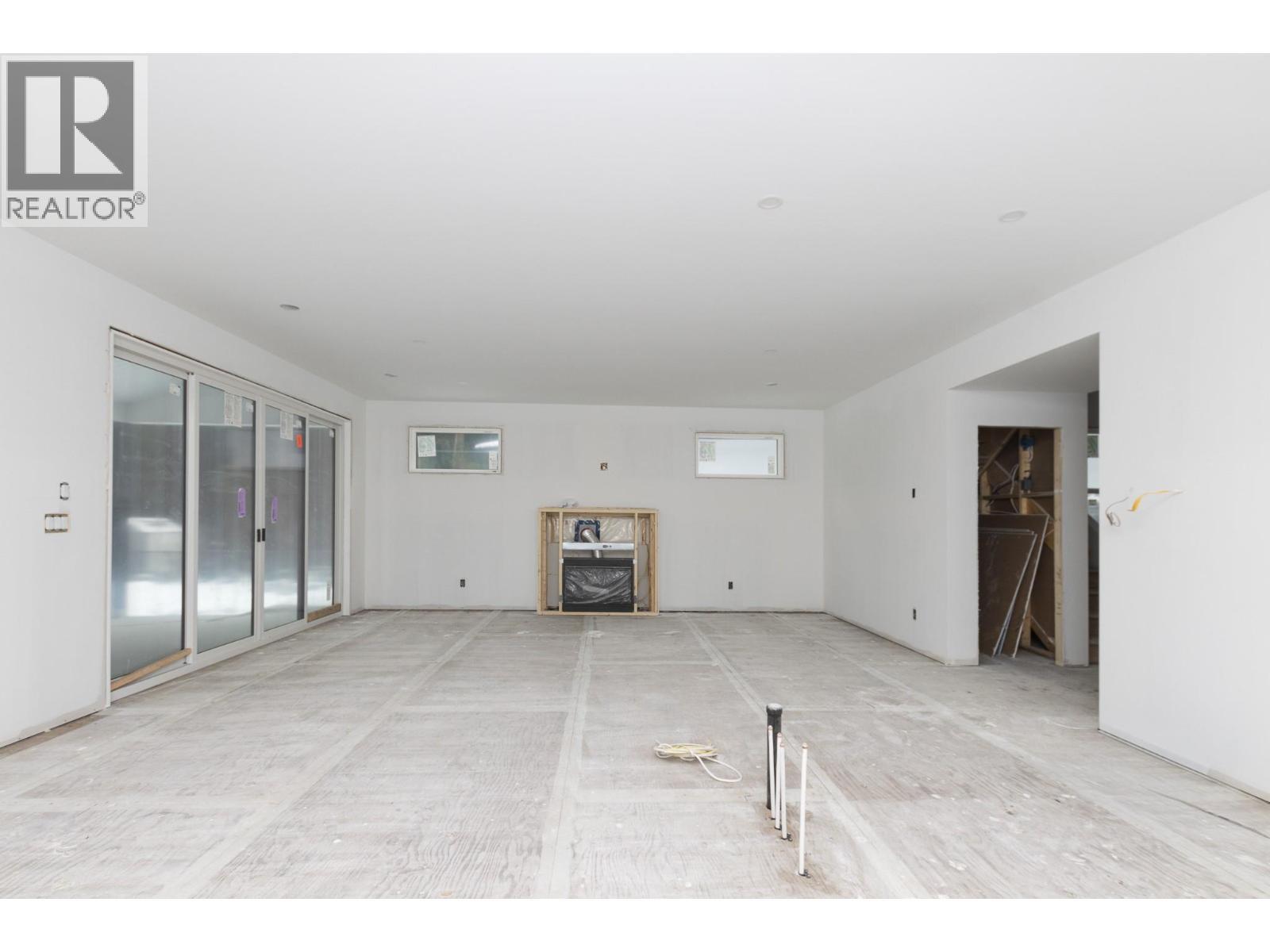 1500 21 Street Ne, Salmon Arm, BC - Indoor Photo Showing Other Room