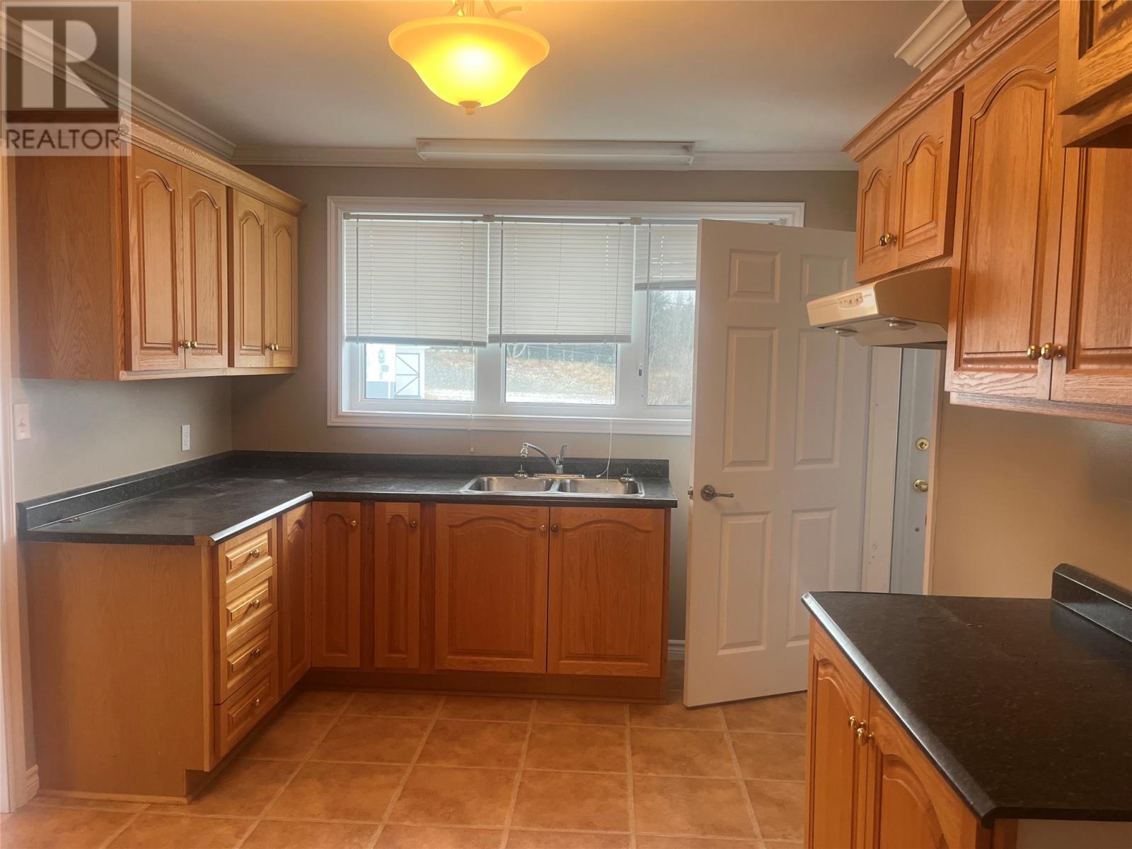 1 Oceanview Drive, Fermuse, NL - Indoor Photo Showing Kitchen With Double Sink