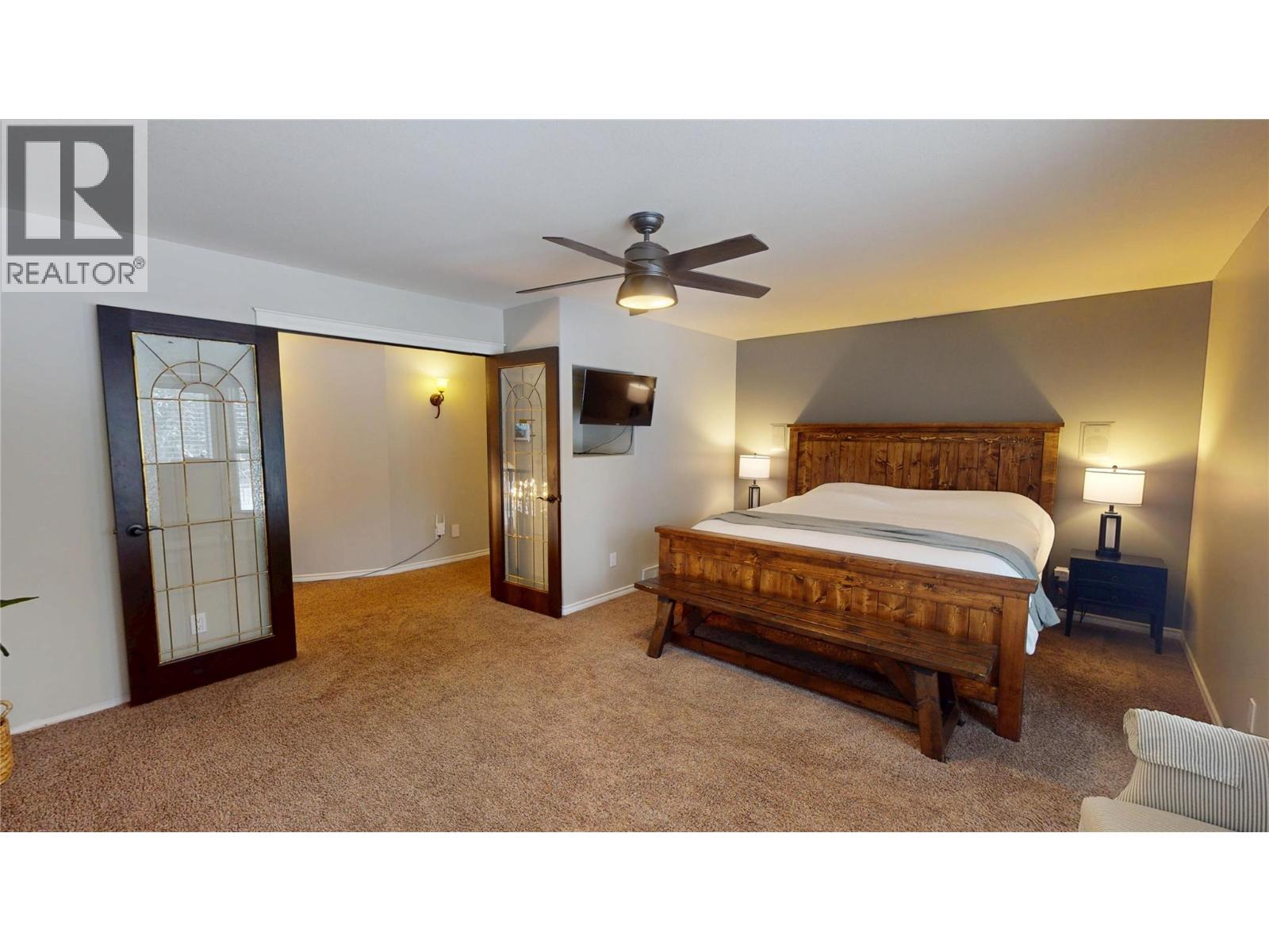 3320 5Th Street S, Cranbrook, BC - Indoor Photo Showing Bedroom