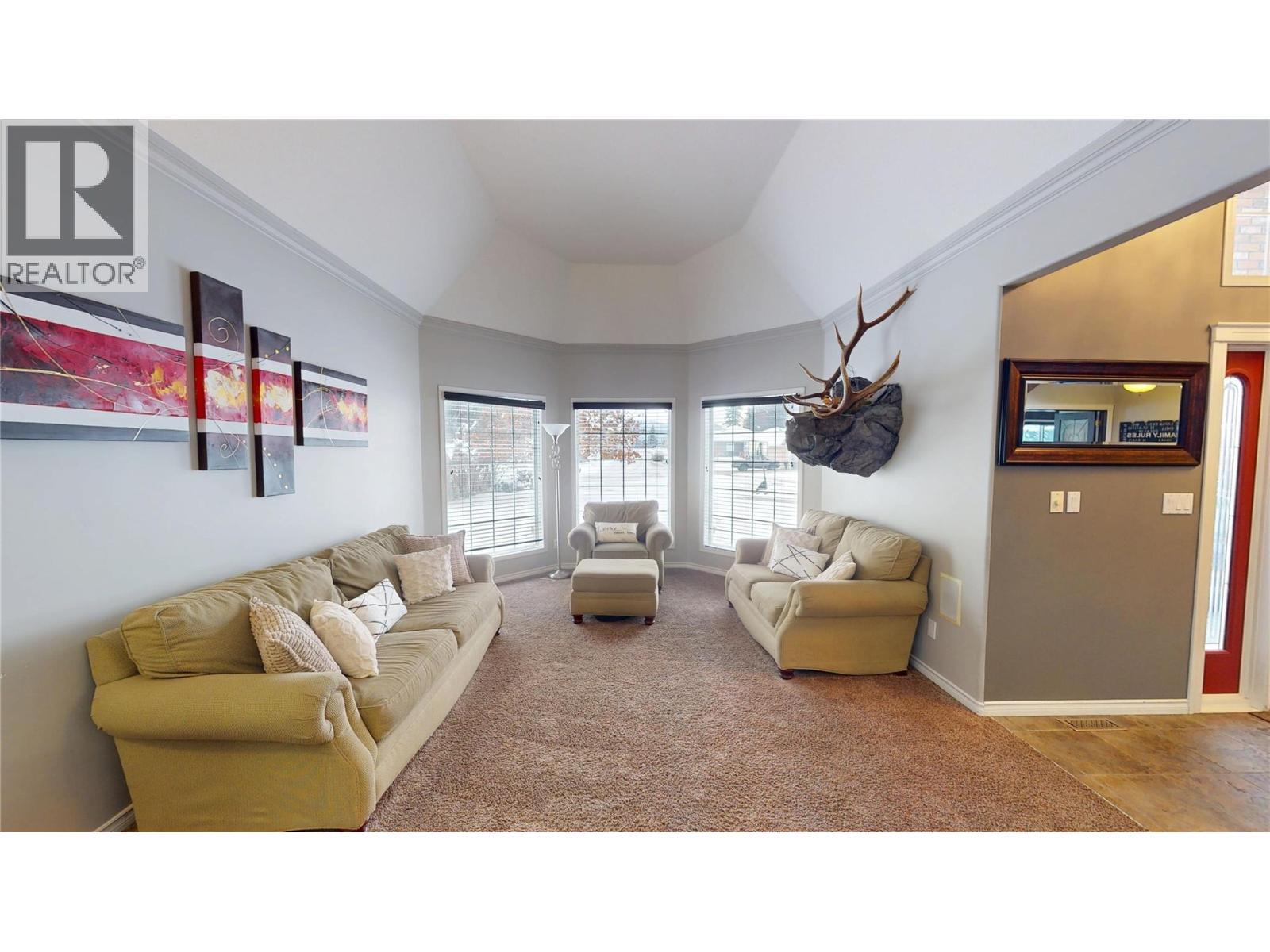 3320 5Th Street S, Cranbrook, BC - Indoor